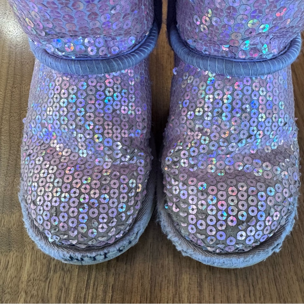 UGG Girl's Classic II Stellar Pink Iridescent Sequin Boots. Kid’s Size 12 - Picture 12 of 13